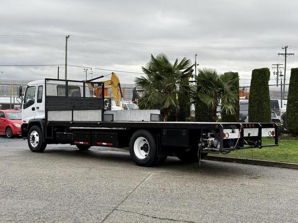 2007 GMC F7500 24-Foot Flat Deck Truck Diesel image 7
