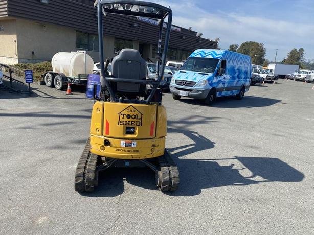 2022 John Deere 17G Excavator Diesel with 2 buckets image 7