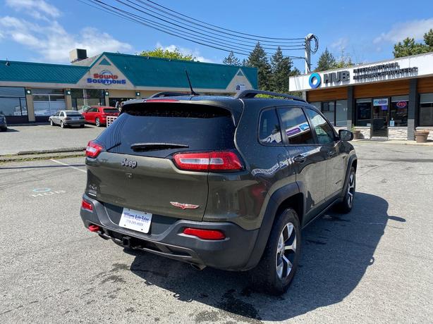 2014 Jeep  Cherokee Trailhawk image 5
