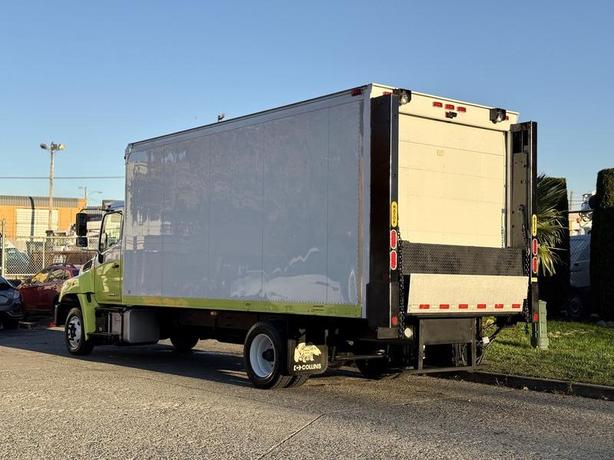 2018 Hino 268 18-Foot Cube Van with Lift Gate and Rear Shelving image 6
