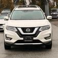 2018 Nissan Rogue AWD SL thumbnail image 3