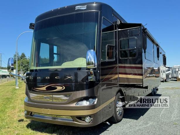 Used 2012 Newmar Essex 4544 image 3