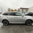 2018 Mitsubishi Outlander PHEV thumbnail image 5