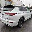 2022 Mitsubishi Outlander thumbnail image 6