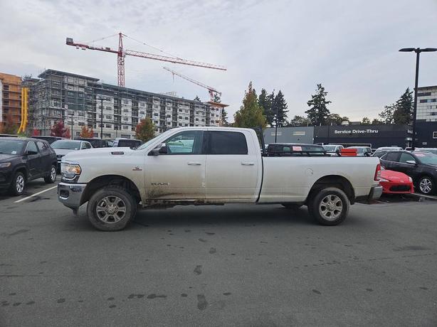 2020 RAM 3500 Big Horn 4x4 Crew Cab 8' Box | Android Auto | Apple CarPlay! image 3