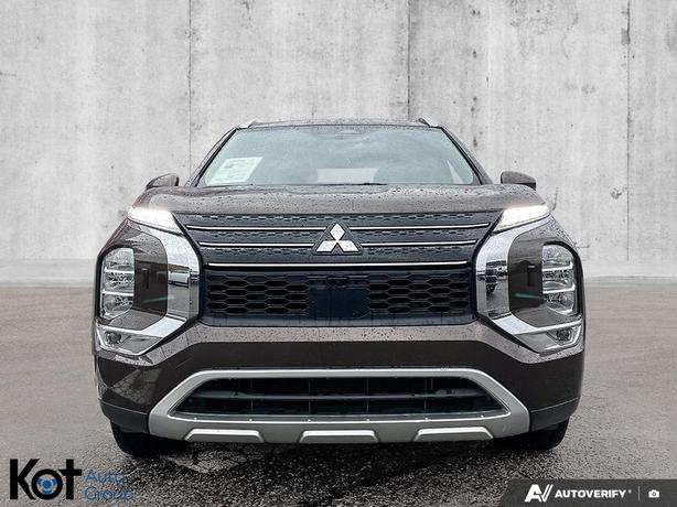 2024 Mitsubishi Outlander PHEV SEL | Heated Seats | Leather | Rain Sensing Wiper image 2