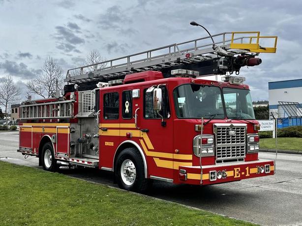 2009 Spartan Gladiator Classic Central Pumper 51' Aerial Fire Truck image 1