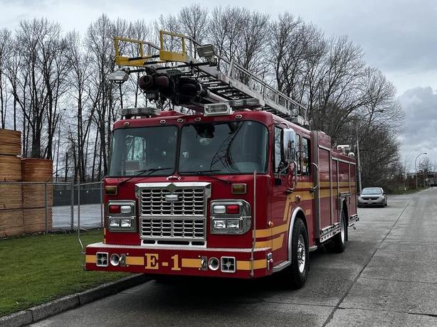 2009 Spartan Gladiator Classic Central Pumper 51' Aerial Fire Truck image 4