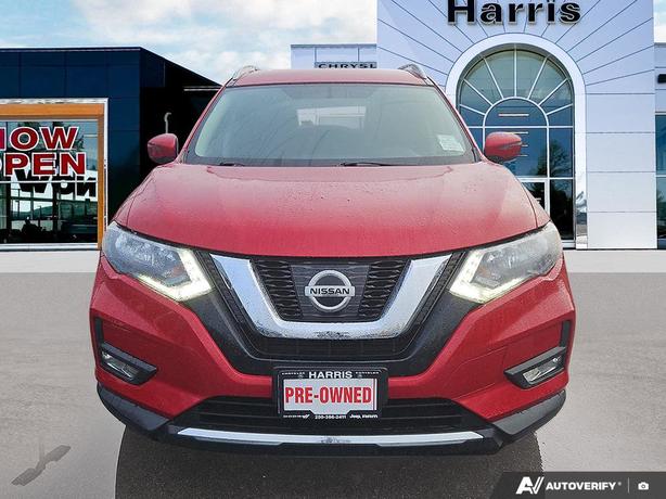 2017 Nissan Rogue SV | One Owner! image 2