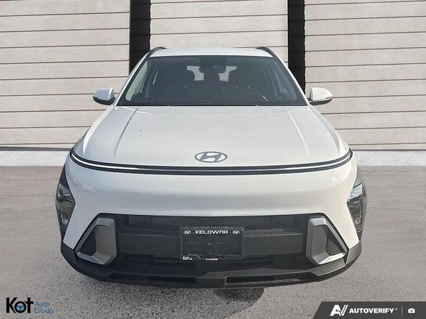 2025 Hyundai Kona Preferred WIRELESS CHARGING! REAR CROSS TRAFFIC! BLINDSPOT! image 2
