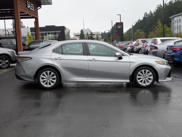 2020 Toyota Camry LE - Heated Seats, Low Kilometers image 5