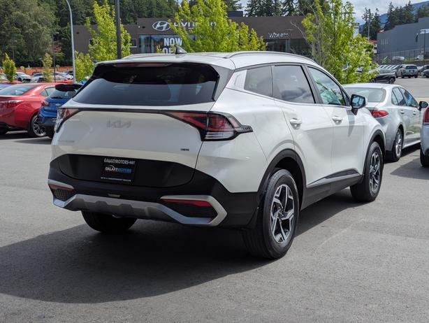 2024 Kia Sportage LX - No Accidents, Heated Seats, AWD image 6