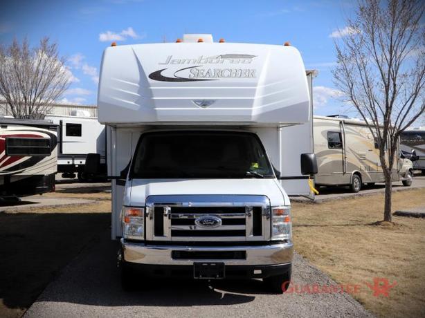 Used 2014 Fleetwood RV Jamboree Searcher 31M image 2