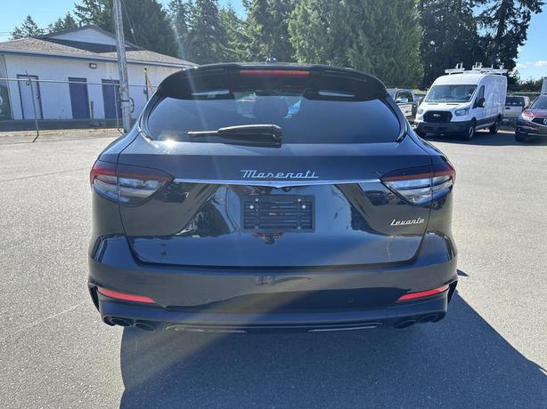 2022 Maserati Levante Modena image 4