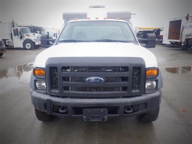 2008 Ford F-550 Dump Box 2WD image 3