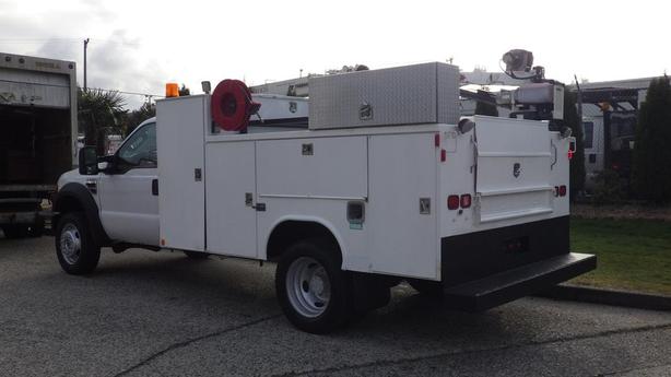 2010 Ford F-550 Utility Crane Service Truck 2WD Diesel image 7