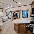 Used 2019 Keystone RV Cougar Half-Ton Series 29RKSWE thumbnail image 8