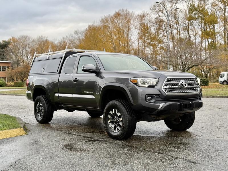 2016 Toyota Tacoma SR5 TRD Off Road 4x4 with Canopy display photo