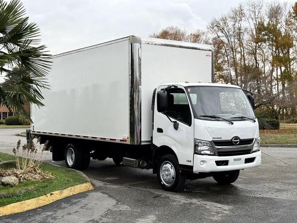 2019 Hino 195 20-Foot Cube Van with Power Tail Gate image 1