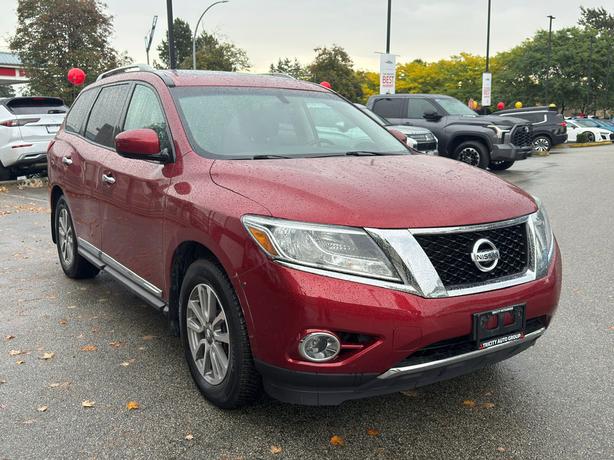 2016 Nissan Pathfinder SL - Leather, Sunroof, Heated Seats, Dual Climate image 3