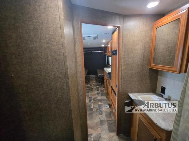 Used 2016 Starcraft AR-ONE MAXX 26HR image 8