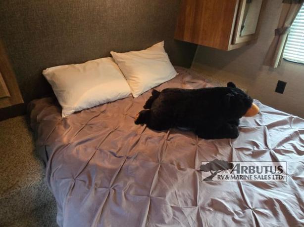 Used 2015 Keystone RV Springdale 267BHSEWE image 4