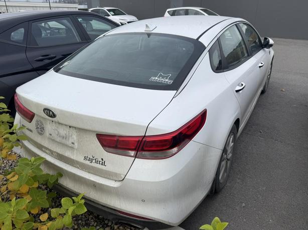 2018 Kia Optima LX ! BACKUP CAMERA! BLUETOOTH! NO ACCIDENT! GREAT ON GAS! image 3