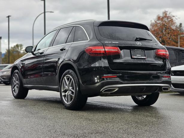 2019 Mercedes-Benz GLC 300 - Panoramic Sunroof, Memory Seats image 7