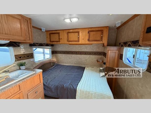 Used 2008 Skyline Layton 171LTD image 5