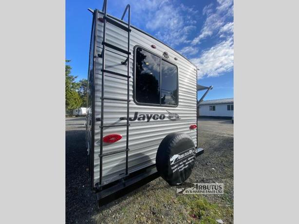 Used 2020 Jayco Jay Flight SLX Western Edition 212QBW image 2