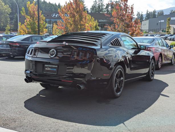 2013 Ford Mustang GT - Leather, 6-Speed, Heated Seats image 6