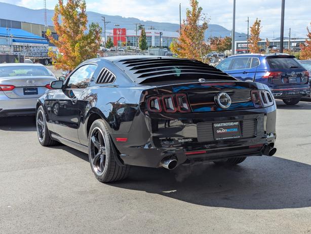 2013 Ford Mustang GT - Leather, 6-Speed, Heated Seats image 8