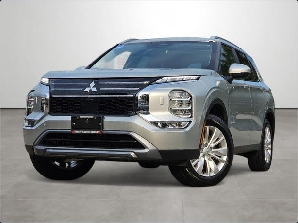 2025 Mitsubishi Outlander SE - Demo Discount Up To $5000 Off! image 1