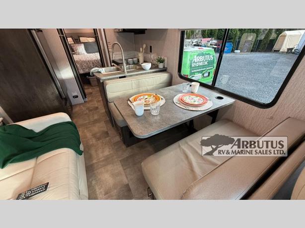 Used 2022 Coachmen RV Pursuit 27XPS image 5