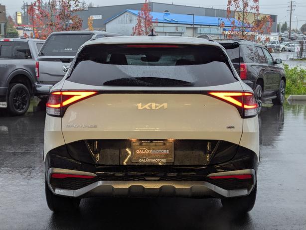2025 Kia Sportage Premium - No Accidents, Heated F+R Seats, AWD image 7
