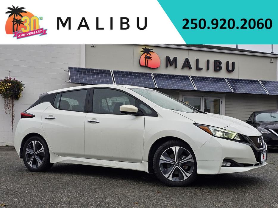 2022 Nissan LEAF SV Hatchback display photo