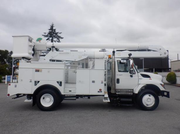 2009 International 7400 Workstar Bucket Truck With Air Brakes Diesel image 6