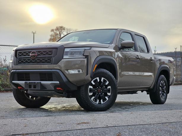 2022 Nissan Frontier PRO-4X - No Accidents, Parking Sensors, Navigation image 2