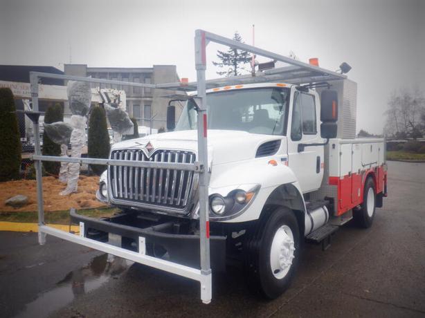 2012 International 7300 Workstar Crane Service Truck with Air Brakes Dually Dies image 2