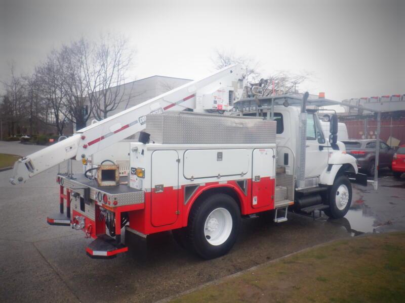 2012 International 7300 Workstar Crane Service Truck with Air Brakes Dually Dies display photo