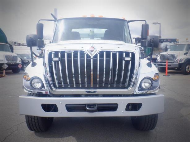 2016 International 7400 Dump Truck Air Brakes Diesel image 3