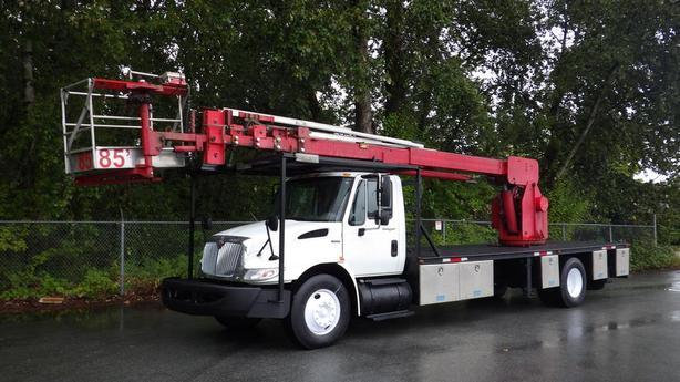 2010 International 4300 Durastar  Bucket Flat Deck Truck 3 Seater Diesel image 5