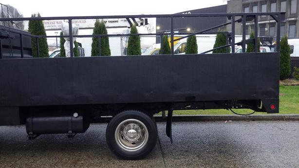 2009 International CF 600 City Star Side Dump Truck 3 Seater  Diesel image 7