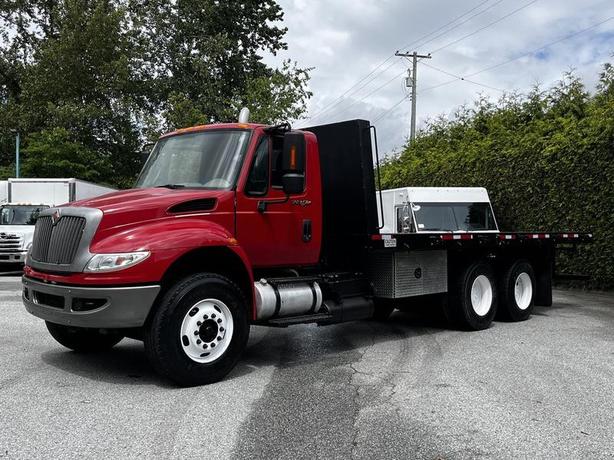 2011 International 4400 22 Foot Flat Deck With Air Brakes Diesel image 2