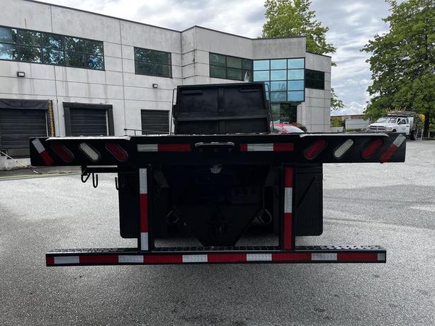 2011 International 4400 22 Foot Flat Deck With Air Brakes Diesel image 6