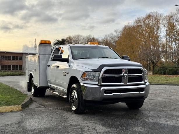 2013 RAM 3500 Crew Cab 4x4 Service Truck image 2