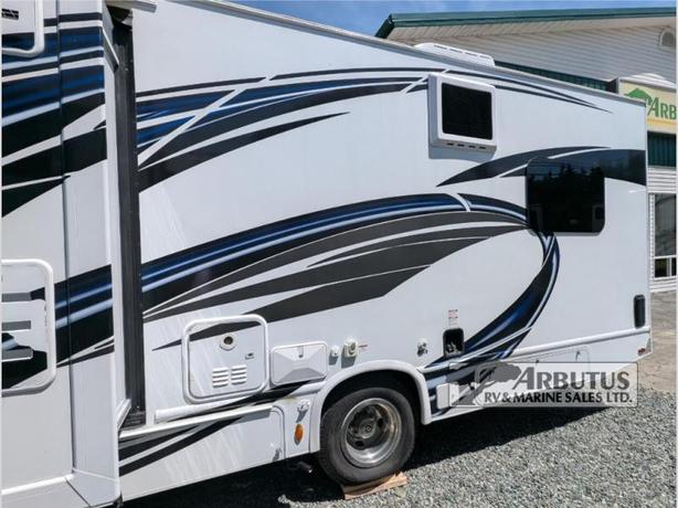 Used 2022 Thor Motor Coach Outlaw 29J image 5