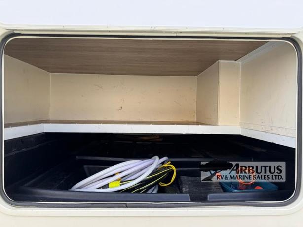 Used 2014 Coachmen RV Freelander 32BH Ford 450 image 6