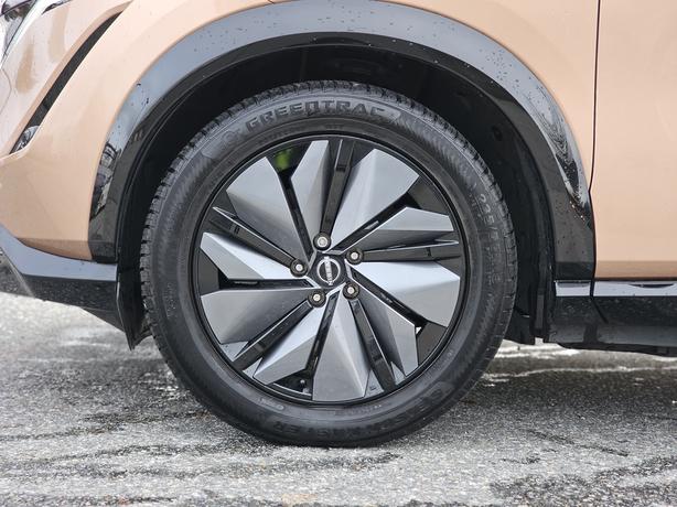 2023 Nissan Ariya Evolve+ - No Accidents, Sunroof, Navigation image 8