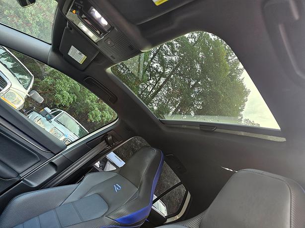 2024 Volkswagen  Golf R image 8